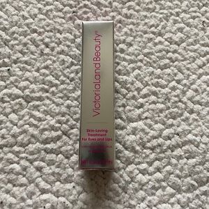 VictoriaLand Beauty Treatment For Eyes & Lips